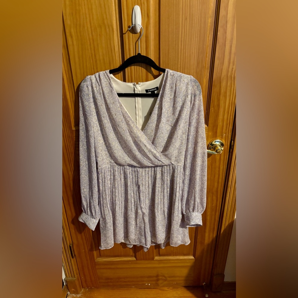 Express Long Sleeve Romper Medium